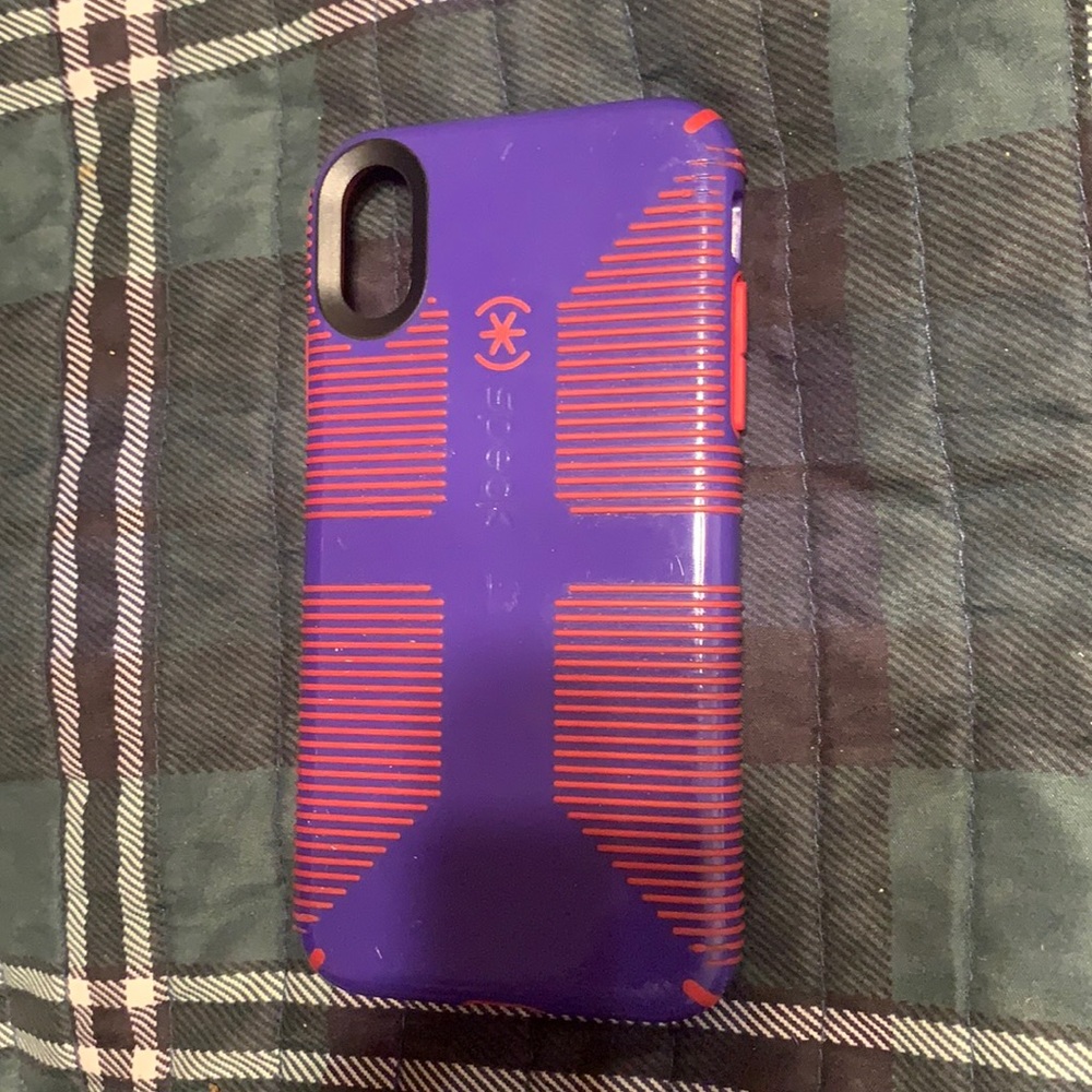 SPECK PHONE CASE!